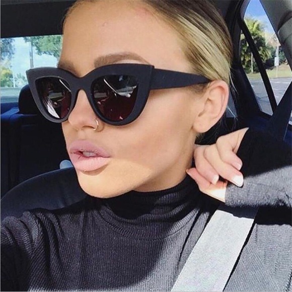 Accessories - Oversized Vintage Black Cat Eye Tinted Sunglasses